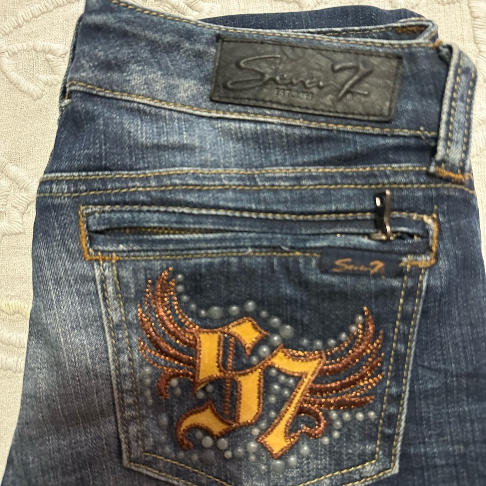 Seven7 Women's Distressed Dark Blue Jeans - Picture 2 of 3